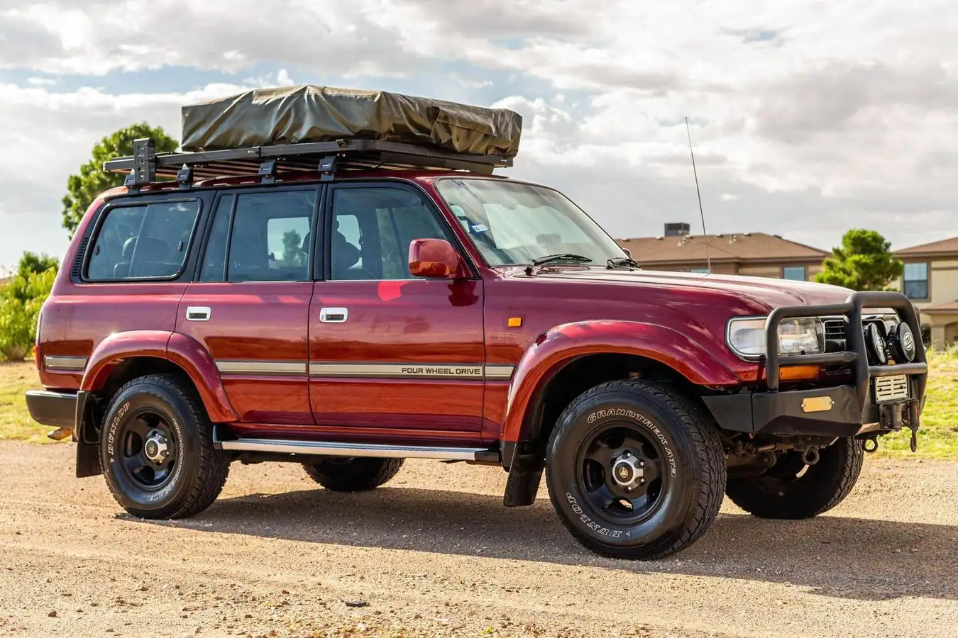 East Africa safari travel guide with 4x4 route planning